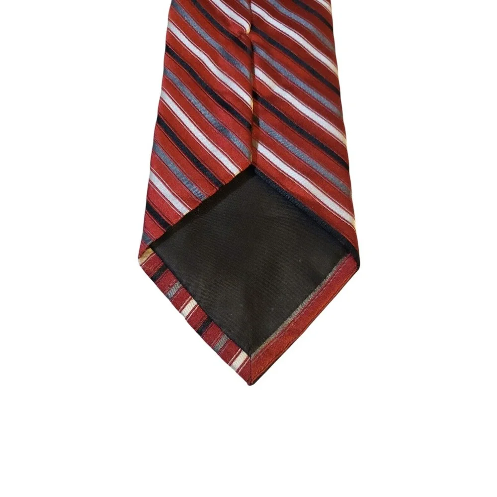 Croft & Barrow Neck Tie‎ Mens Red Black Silver Striped 100% Silk Business Church